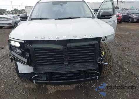 2025 Ford Expedition Active z USA, uszkodzony, nr VIN 1FMJU1J87SEA29225